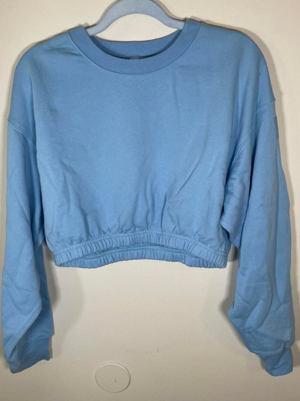 Alo Yoga Devotion Sky Blue Cropped Crewneck Sweatshirt